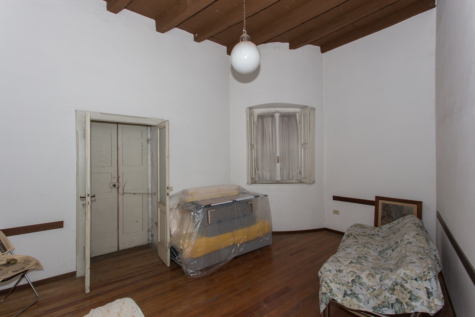 Living Room — Before